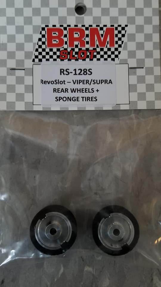 RS-128S RevoSlot Viper/Supra Rear wheels & sponge tires x 2